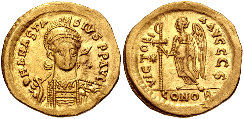 Solido di Anastasio I (491-518) con la rappresentazione della Vittoria che regge la croce (oro, g 4,41; mm 20; h 6)