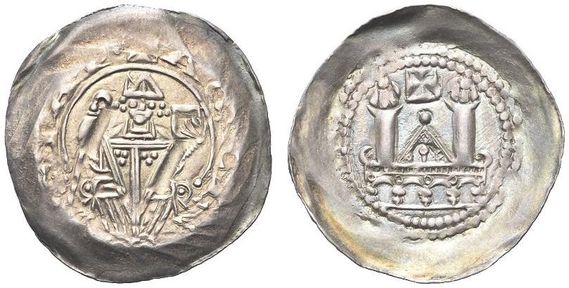 Denaro scodellato aquileise (argento: mm 22; g 1,05) a nome del patriarca Pellegrino II (1195-2015) sul cui impianto venne modellato anche il denaro di Latisana