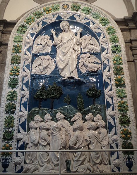 Scena dell'Ascensione in terracotta invetriata opera dei Della Robbia e realizzata verso il 1480 a La Verna (Ar)