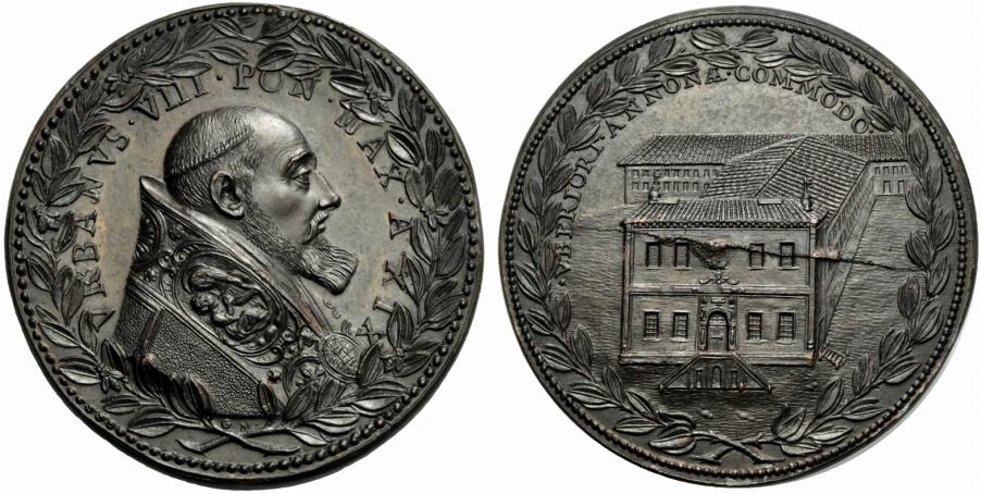 La medaglia di Gaspare Morone del 1642 per Urbano VII (argento, mm 47) al motto di VBERIORI ANNONAE COMMODO sulla quale spicca la facciata dell’edificio con una veduta prospettica che ne esalta la grandiosità