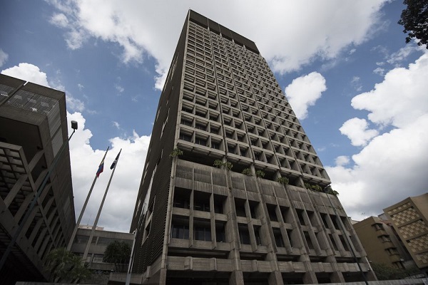 Il Banco Central de Venezuela non commenta la notizia del fallito "swap", che tuttavia è stata rilanciata da fonti attendibili come l'agenzia Reuters Il Banco Central de Venezuela non commenta la notizia del fallito "swap", che tuttavia è stata rilanciata da fonti attendibili come l'agenzia Reuters