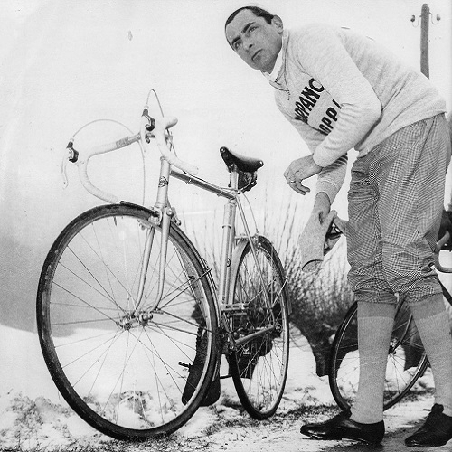 Fqausto Coppi in allenamento sulla neve nei primi anni '50