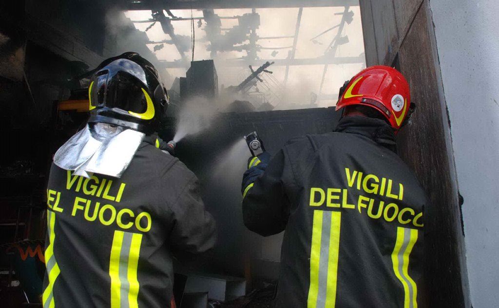 Al motto di "Flamma domammus, donamus corda" ("Domiamo le fiamme, doniamo i cuori") i Vigili del Fuoco sono una presenza fondamentale nel tessuto di protezione civile italiano