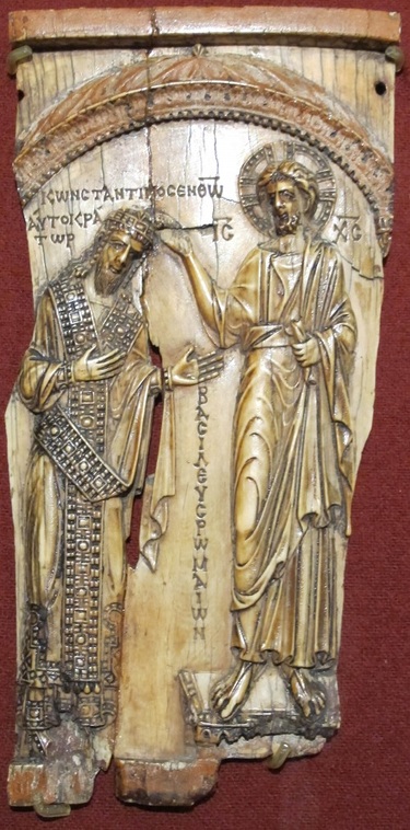 Placchetta d’avorio di Costantino VII incoronato da Cristo (Mosca, Museo Pushkin)