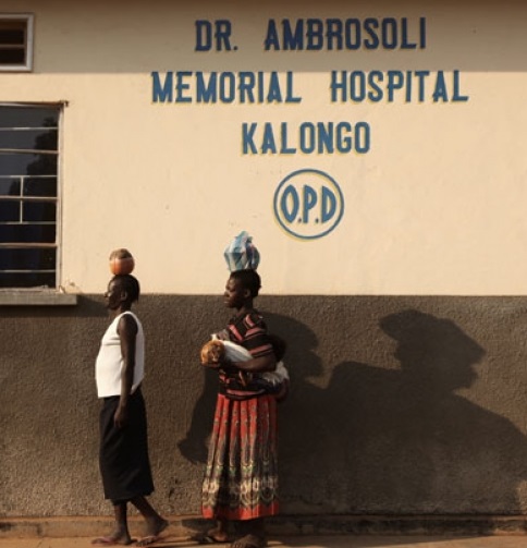 Il Dr. Ambrosoli Memorial Hospital di Kalongo, in Uganda, sarà beneficiario di quanto raccolto con la tripla asta benefica a tema numismatico
