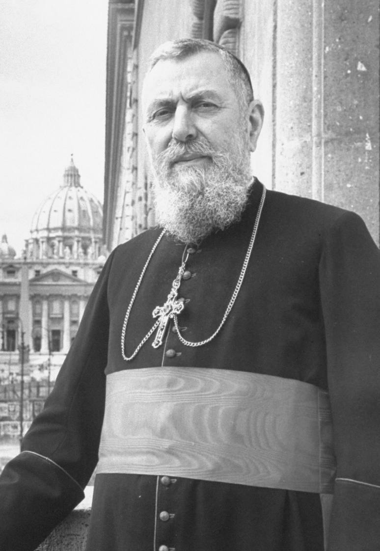 Il cardinale Eugéne Tisserant, vicedecano del Sacro Collegio durante l'Anno Santo del 1950