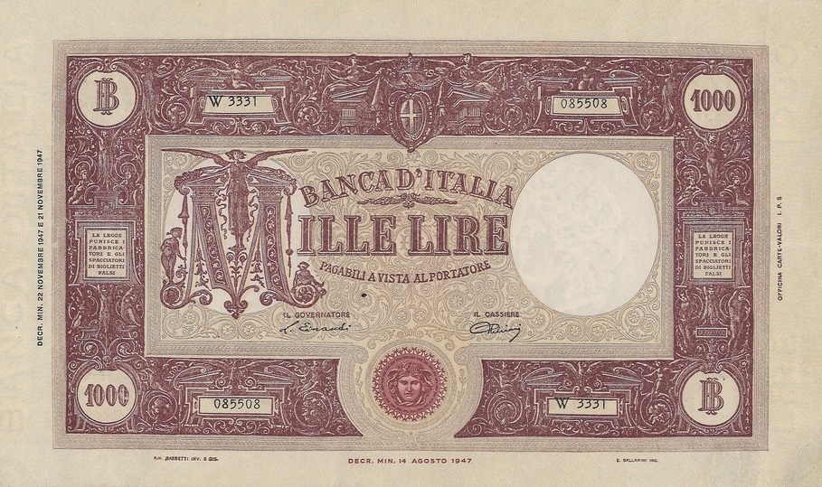 Il fronte del biglietto da 1000 lire Grande M numero W3331-085508 presenta un'inedita caratteristica, il contrassegno di Stato con la Medusa in colore scarlatto anzichè arancione