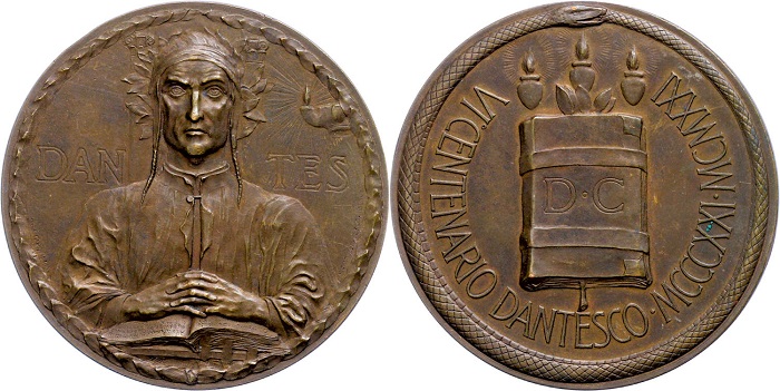 Una bella medaglia dantesca del 1921 coniata in bronzo con un inconsueto ritratto frontale dell'Alighieri, laureato e con aperta davanti a sè la "Commedia", capolavoro insuperato della letteratura italiana e mondiale