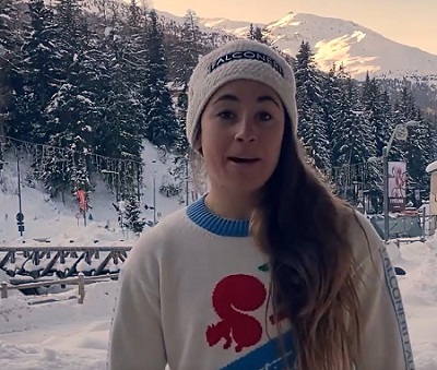 La campionessa Sofia Goggia, testimonial dei Campionati del mondo di Sci alpino che si terranno a Cortina e che sono celebrati da una 5 euro in argento con inserti di colore