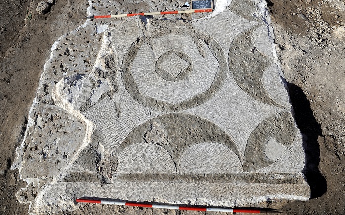 Mosaico di epoca romana dal sito di Santa Marinella: intense campagne di scavo stanno portando notevoli risultati sulla storia di questo insediamento