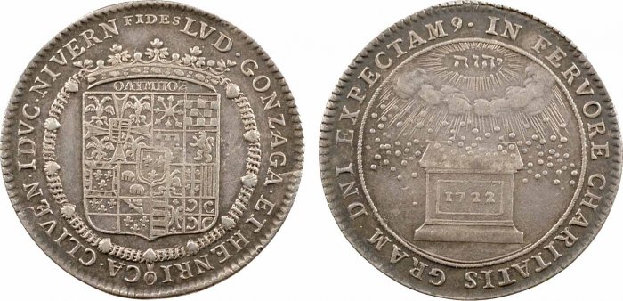 Uno degli ultimi gettoni a nome dei munifici coniugi Gonzaga-Nevers, rarissimo in argento e coniato nel 1722 (g 5,55 per mm 28,0)