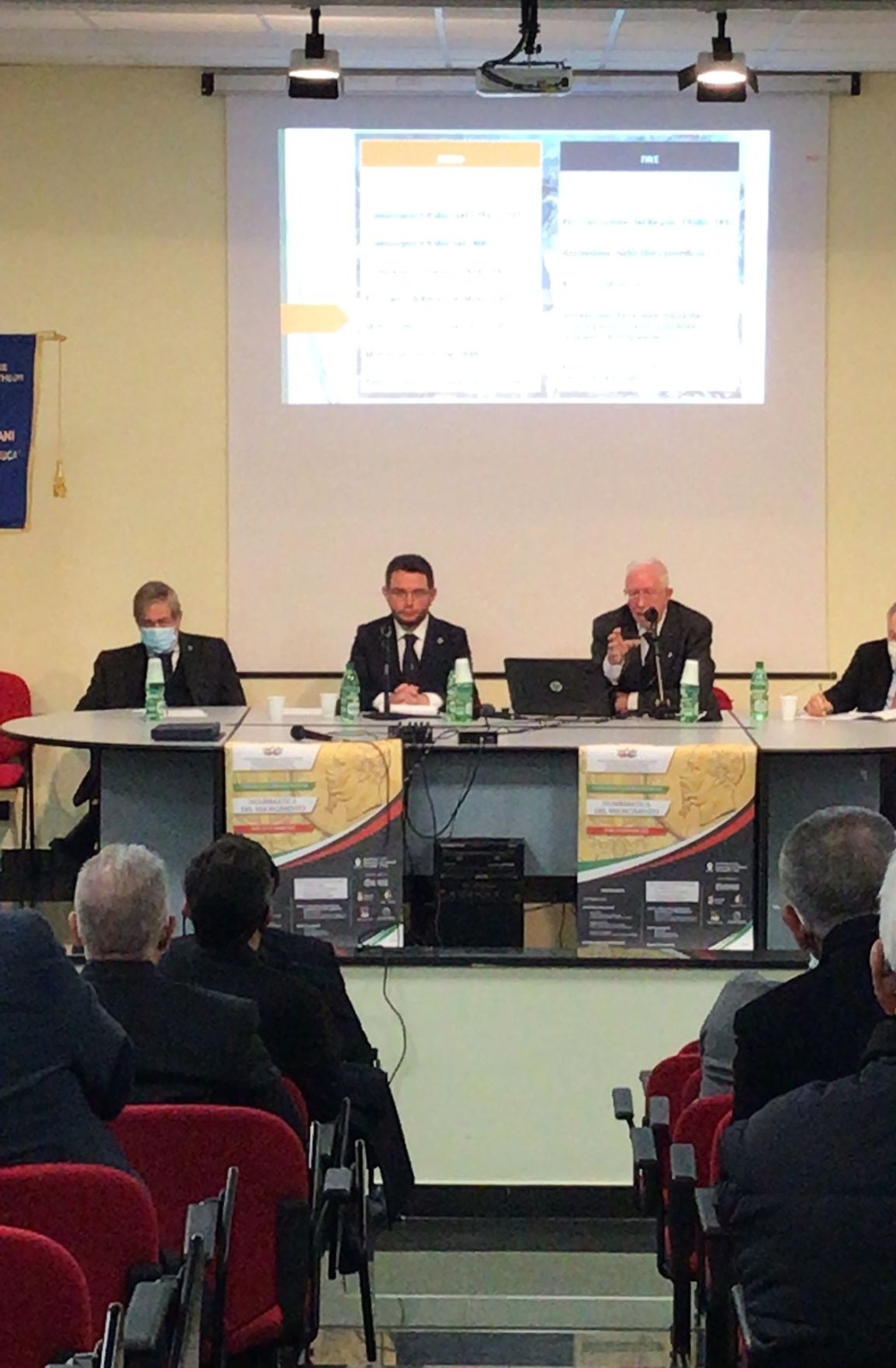 Un momento del convegno di studi sulla numismatica del Risorgimento che si è tenuto a Bari