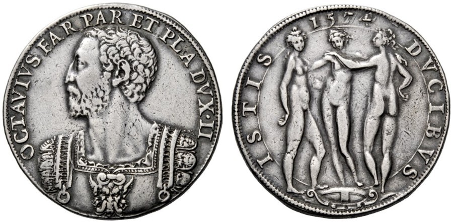 Un magnifico mezzo ducatone in argento del 1574 con ritratto di Ottavio Farnese in corazza al dritto e le Tre Grazie con motto latino ISTIS DVCIBVS al rovescio; in basso, coricato, lo scudo di Parma