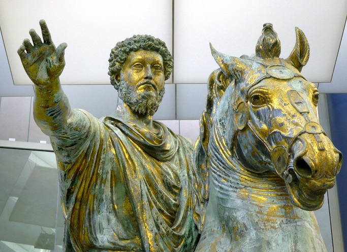 La statua del Marc'Aurelio, uno dei simboli della Roma imperiale, è oggi ospitata in un ambiente protetto nel persorso museale di Palazzo dei Conservatori