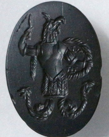 Gemma incisa di età imperiale che raffigura uno dei Giganti con serpenti al posto delle gambe e testa di galletto