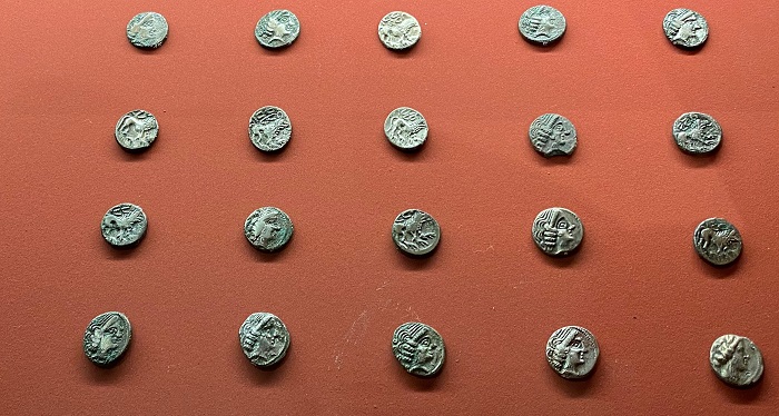Anche le dracme celtiche dell'Italia settentrionale trovano spazio nelle sale espositive dedicate alla storia della moneta
