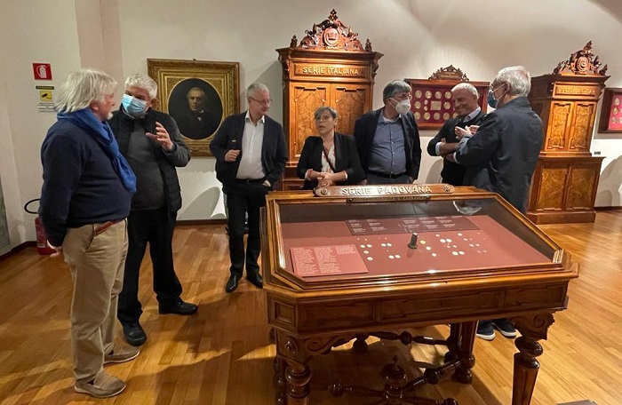 Alcuni dei soci dell'Accademia italiana di studi numismatici in visita al Museo Bottacin di Padova lo scorso 15 ottobre
