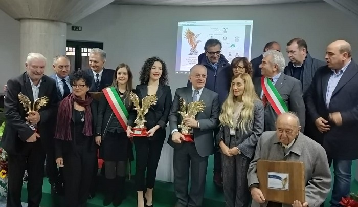 La cerimonia di consegna dei premi e delle menzioni d'onore "Aquila d'oro" 2022 che si è svolta a Bojano, in provincia di Campobasso, il 26 novembre scorso