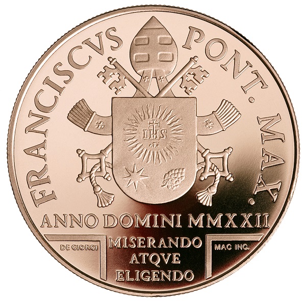 Il dritto dei 20 euro con lo stemma e il motto di papa Francesco