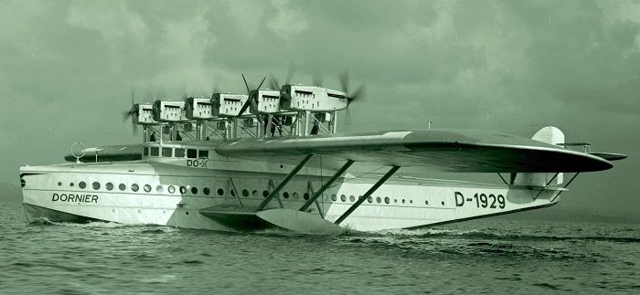 Il primo esemplare del "Dornier Do X", uno tra i più grandi idrovolanti costruiti, realizzato in Svizzera da una consociata della celebre azienda aeronautica tedesca nel 1929