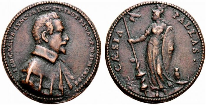 Un'altra interessasnte medaglia con ritratto di Federico Cesi, quella con al rovescio Pallade galeata stante con lancia e scudo e legenda CAESIA PALLAS (bronzo, mm 35, autore ignoto)