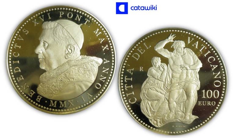 La rarissima 100 euro in oro proof del 2010, anno VI di pontificato di Benedetto XVI, è dedicata al "Giudizio Universale" affrescato da Michelangelo nella Sistina: è offerta da Catawiki nell'asta di monete euro dei papi