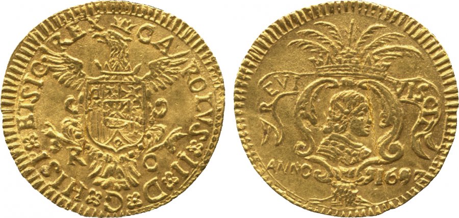Un esemplare di trionfo in oro a nome di re Carlo II coniato nell'anno 1697 al peso legale di g 3,30: rimarrà questa la pezzatura aurea siciliana di riferimento anche a inizio XVIII secolo