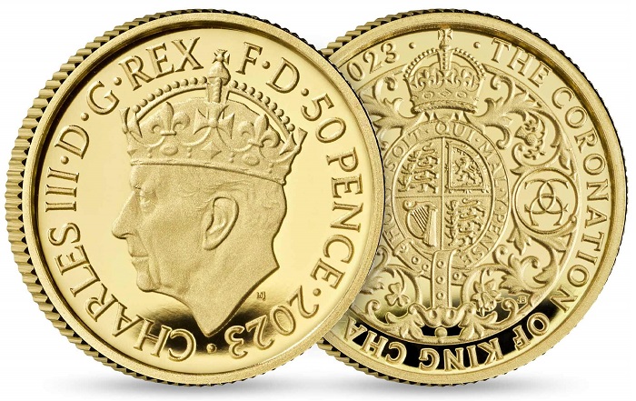 Tra le monete in oro anche questa 50 pence in oro dal peso di appena 1/40 di oncia, meno di un grammo: al rovescio lo stemma reale del nuovo sovrano del Regno Unito