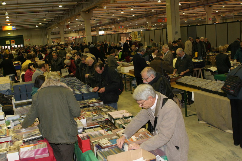 veronafil di maggio 2024 fiera collezionismo numismatica filatelia monete francobolli medaglie cartoline, banconote militaria sicurezza commercio