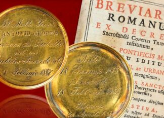medaglia per don antonio groppo saletto padova oro uinica numismatica campanile chiesa sacerdozio giubileo
