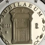 2 euro anno santo 2025 italia porta santa papa francesco vico consorti san pietro misericordia pellegrini speranza fede ipzs mef collezione numismatica moneta