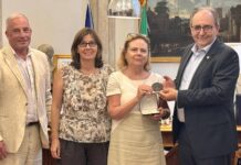 medaglia della curia iulia senato roma impero giulio cesare dono ministero della cultura umberto moruzzi stefano bertuzzi alfonsina russo colosseo